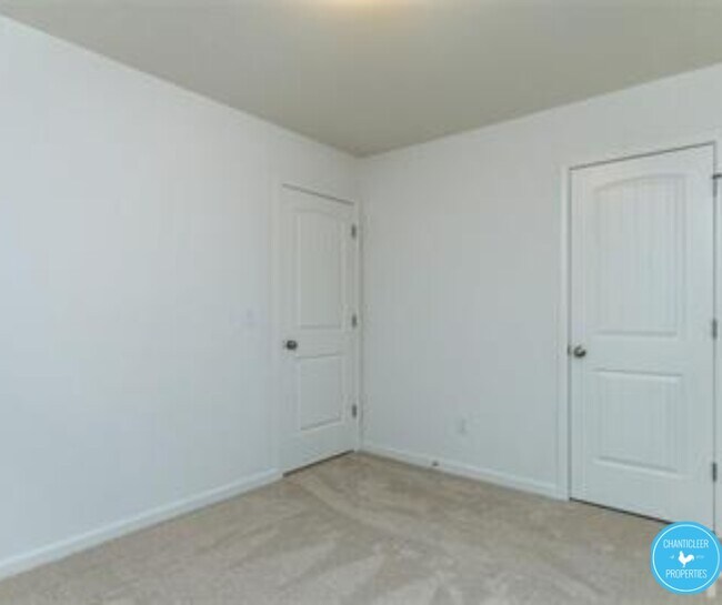 Building Photo - 25 Belhaven Dr
