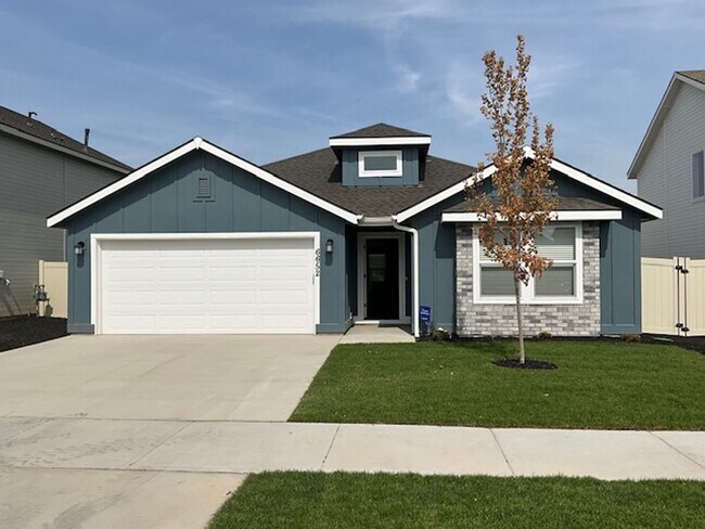 Building Photo - Single Story 3 bedroom Home