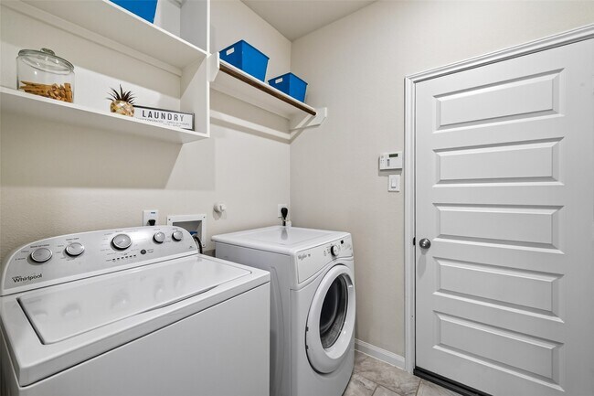 Building Photo - 923 Orange Zest Ln