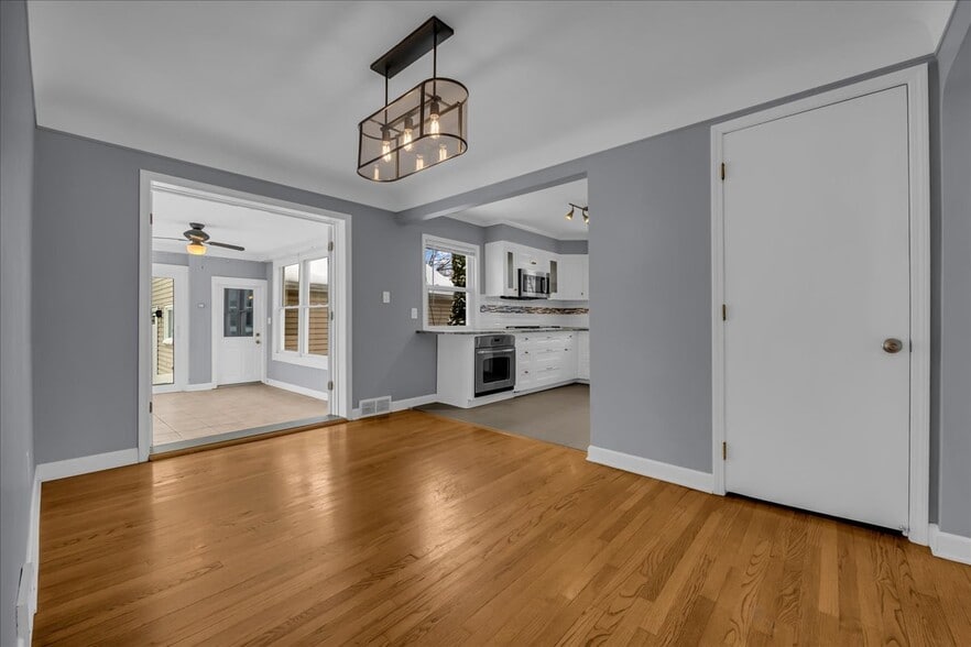 Building Photo - 2299 W Lincoln St