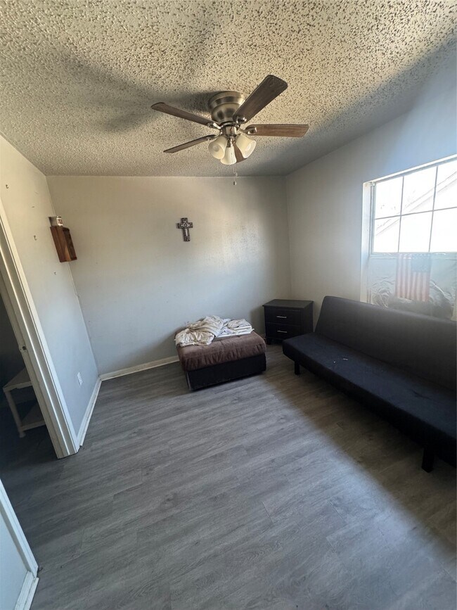 Primary Photo - 7018 Avenue F