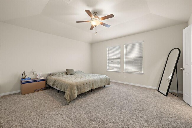 Building Photo - 129 Greenway Ln