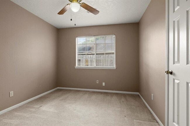 Building Photo - 11307 Travelers Way Cir