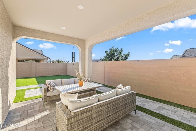 Building Photo - 5419 W Las Palmaritas Dr