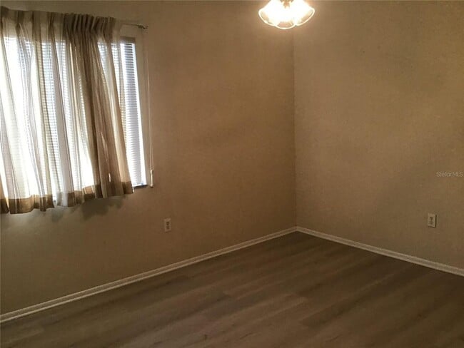 Building Photo - 3087 Idlewood St