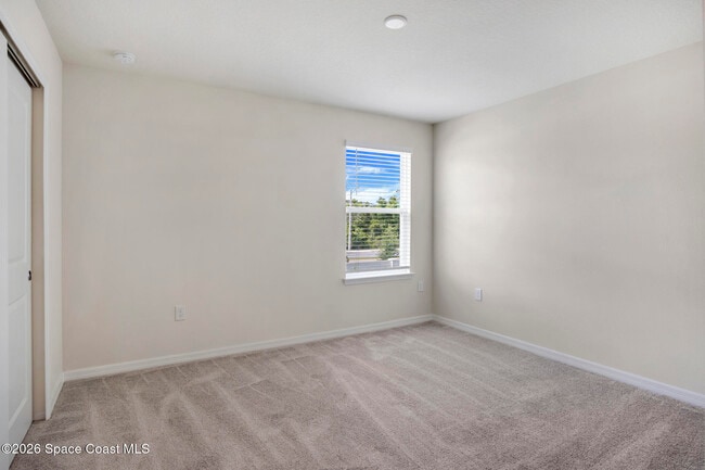 Building Photo - 10369 Pk Ests Ave