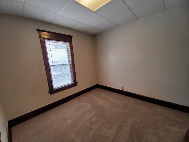 Building Photo - 1102 Chicago St