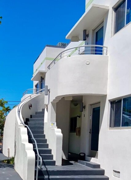 Building Photo - 7615 Harding Ave
