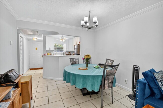 Building Photo - 21894 Lake Forest Cir
