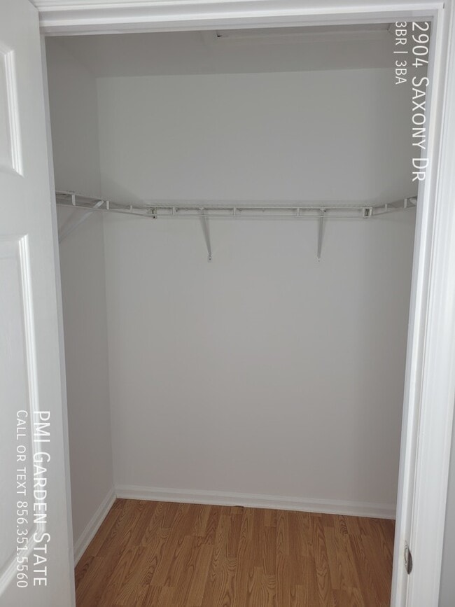 Building Photo - 2904 Saxony Dr