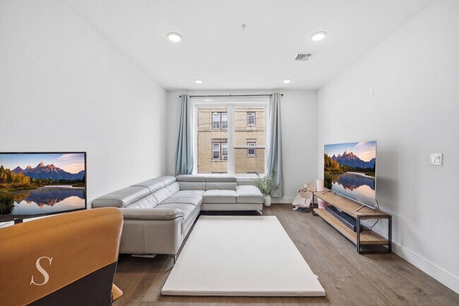 Building Photo - 6401 Park Ave