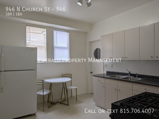 Building Photo - 946 N Church St