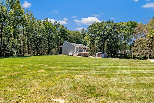 Building Photo - 21 Greenbriar Rd