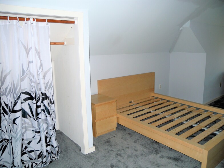 Room upstairs (comes unfurnished) - 5138 9th St N