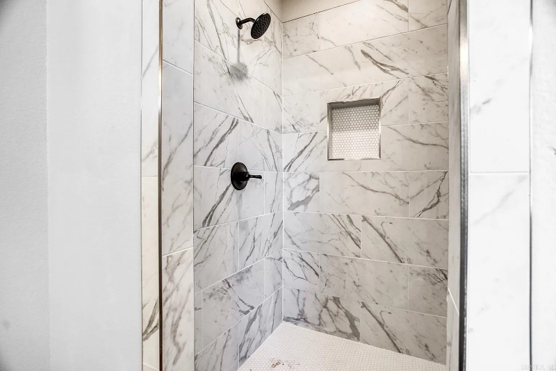 Building Photo - 17404 Crooked Oak Dr