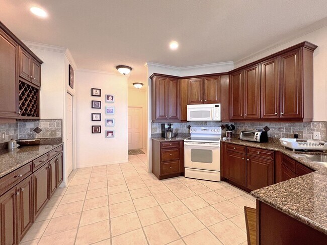 Building Photo - Lakefront 3-Bedroom, 2-Bathroom Home in La...