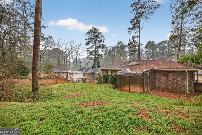 Building Photo - 3178 Pinehill Dr