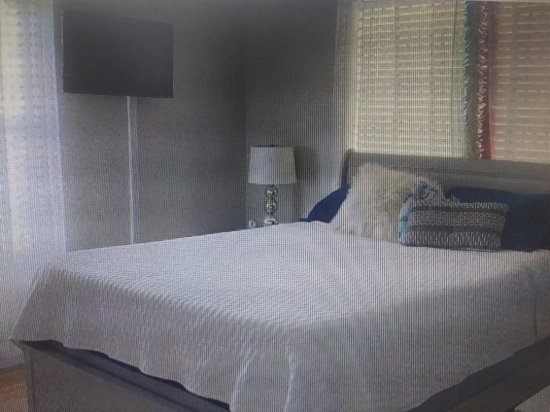 Building Photo - 630 E 6th St