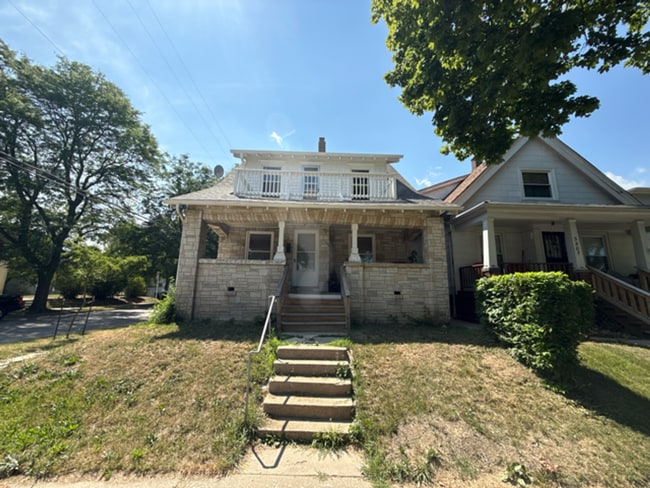 Building Photo - 3201 N 39th St