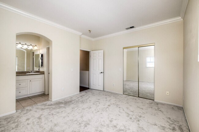 Building Photo - 3726 Mykonos Ln