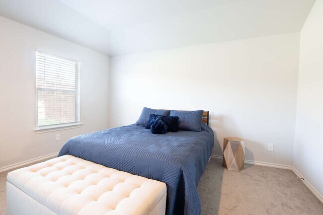 Building Photo - Serene 3BD Fort Worth Oasis | All Utilities Included | Near Alliance Hub