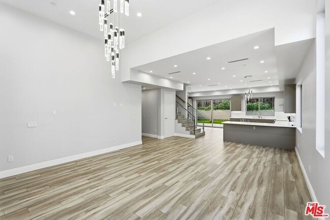 Building Photo - 6717 Sunnyslope Ave