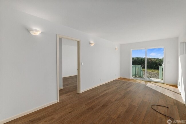 Building Photo - 1029 S Sand Dune Ave SW