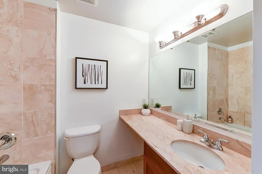 Building Photo - 1320 13th St NW