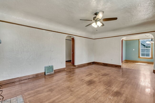 Building Photo - Charming 3 Bedroom Home in Bremerton