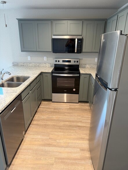 kitchen - 1014 N Plum St