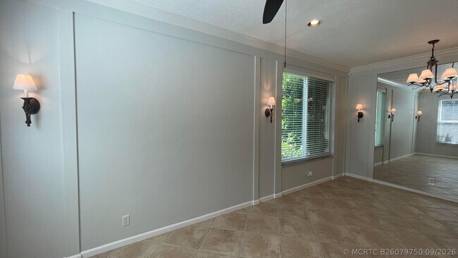 Building Photo - 4857 Victoria Cir