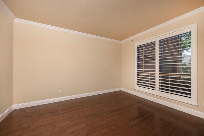 Building Photo - Gorgeous 2-story in Keller