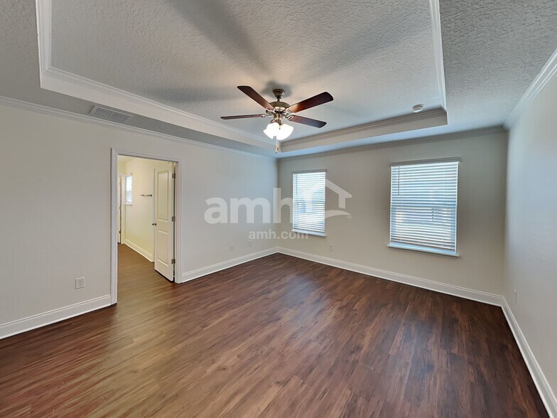 Building Photo - 6162 Little Blf Cir