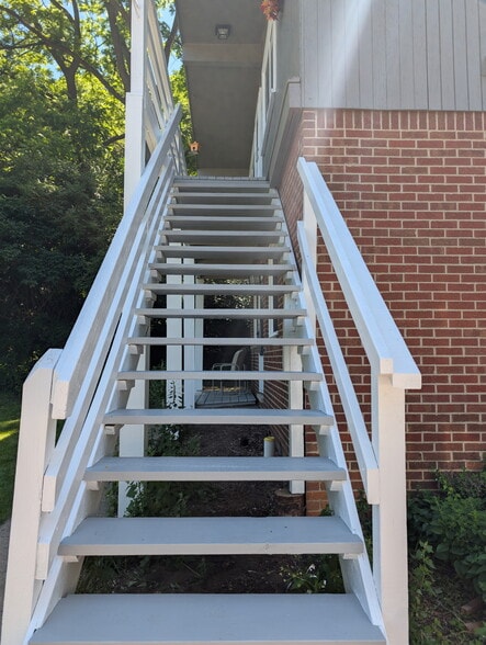Building Photo - 1598 Jones Dr
