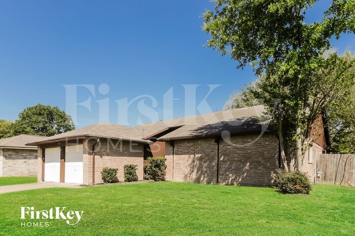 Building Photo - 2602 Woodsorrel Dr