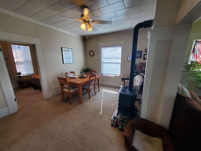 Building Photo - Charming 2-Bed Home in Bellingham's Columb...