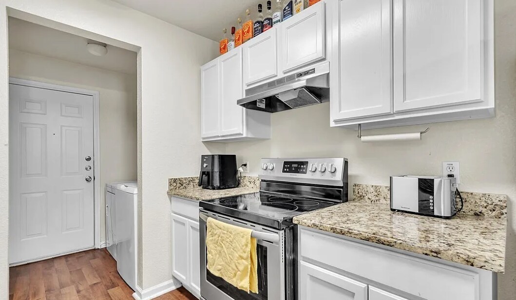 Kitchen 2 - 899 Sagewood Trl