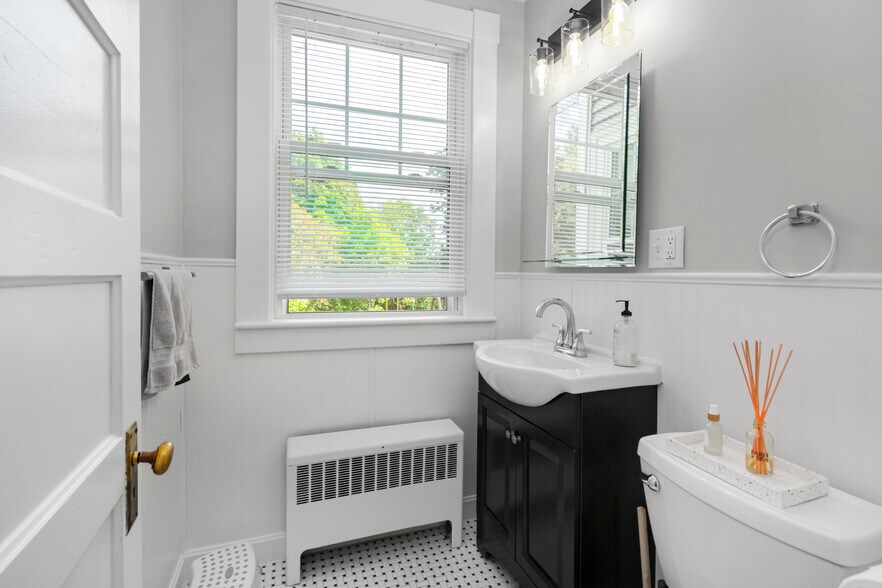 Building Photo - 71 New Boston Rd