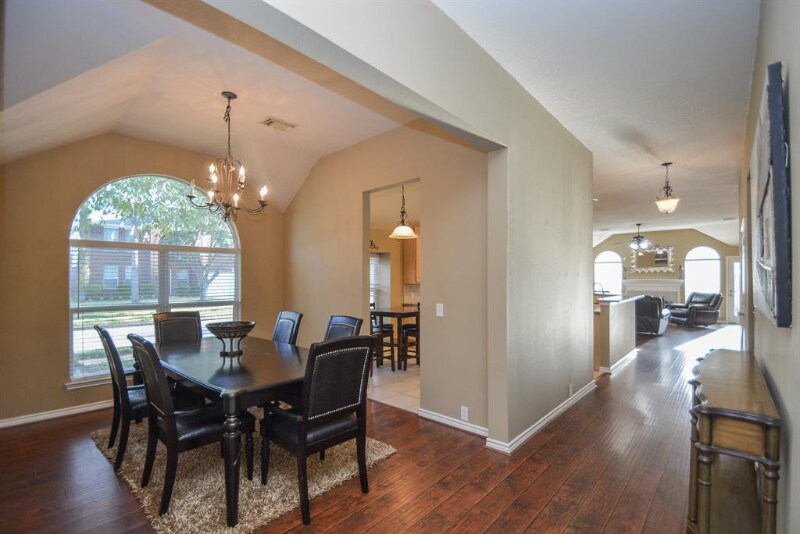 Building Photo - 4914 Surrey Park Cir