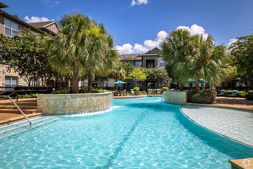 The Retreat at Stafford 12700 Stafford Rd Stafford TX 77477