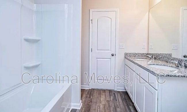 Building Photo - 523 Springtime Ln