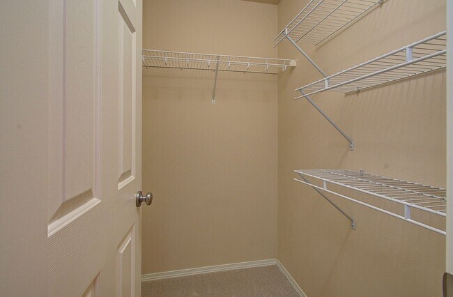 Building Photo - Salmon Creek 4 bd 2.5 ba Available Now!