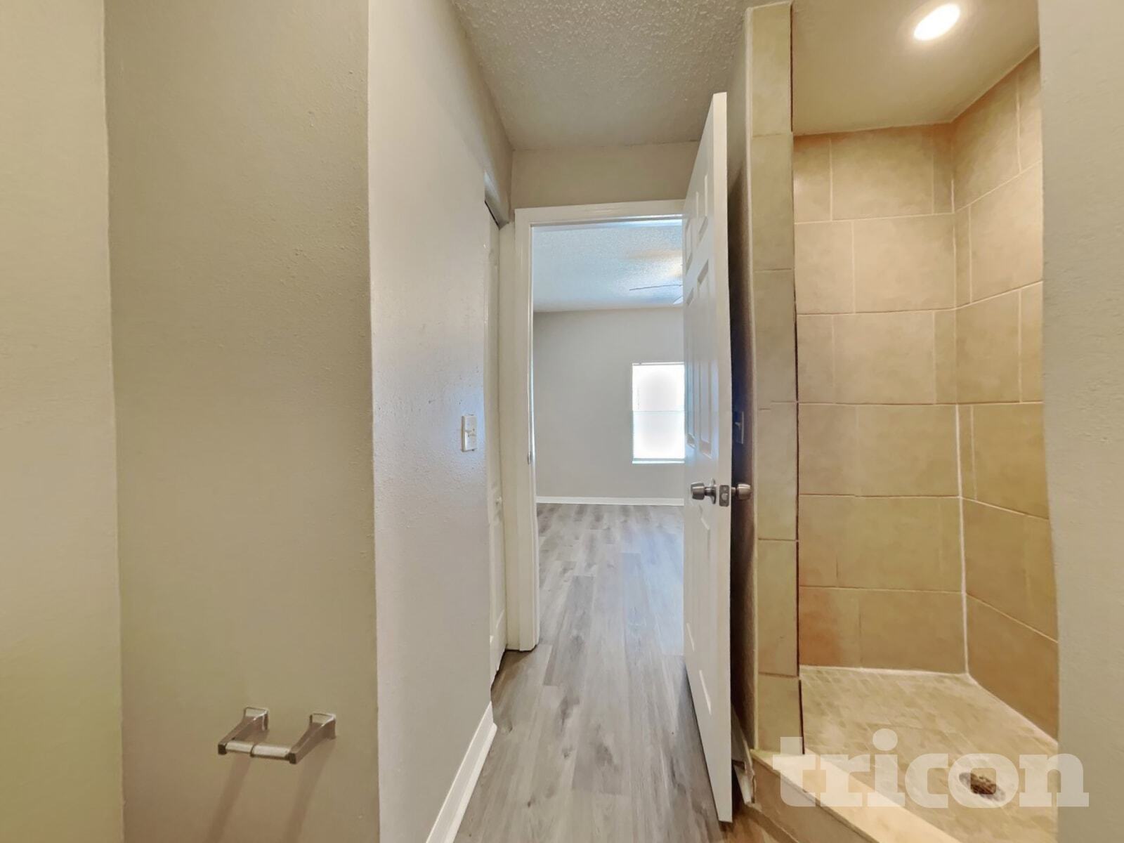 Building Photo - 4930 44th Ave N