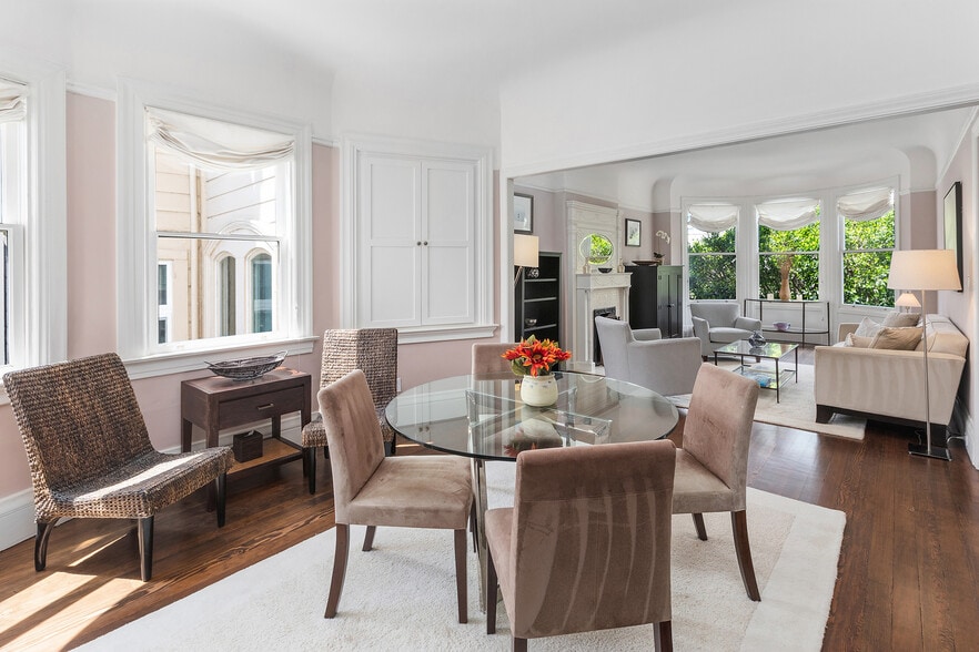 Building Photo - 2377 Jackson St