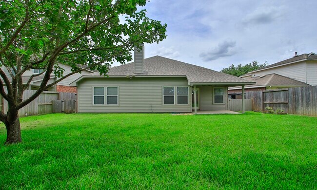 Building Photo - 19830 Sternwood Manor Dr