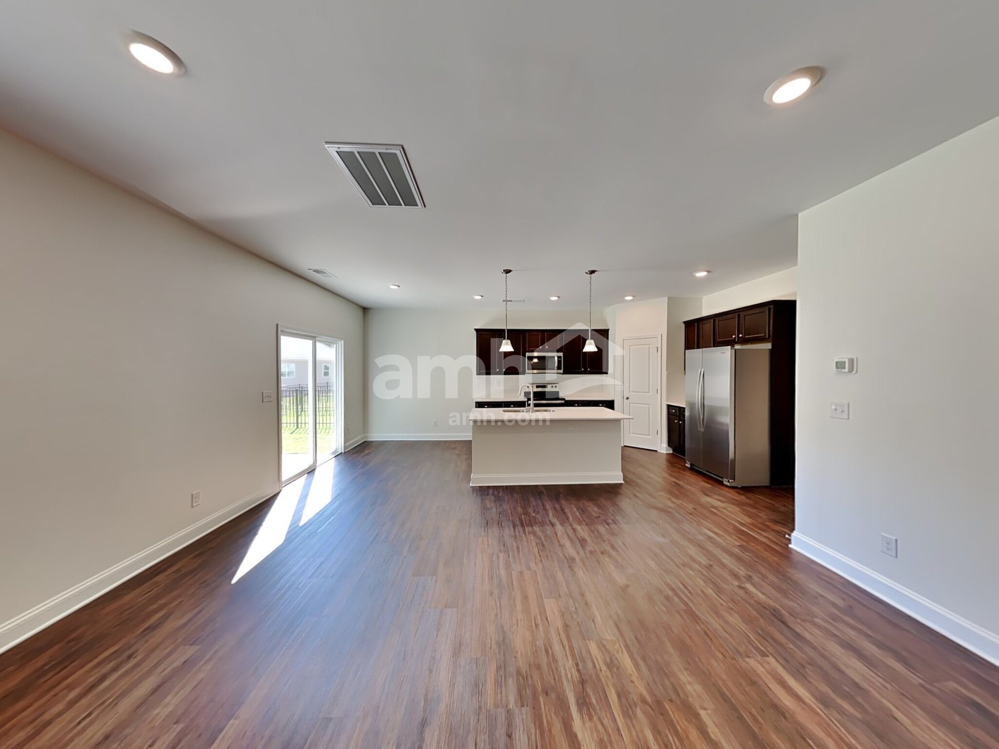 Building Photo - 7424 Garrett Ct