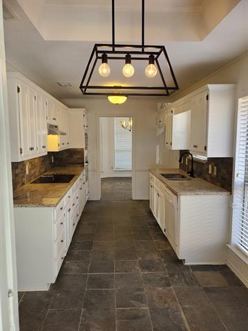 Building Photo - 411 Vicki Ln