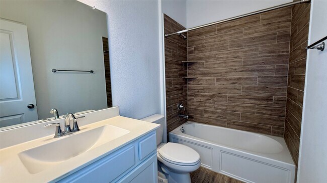 Building Photo - 13018 Hydeland Dr