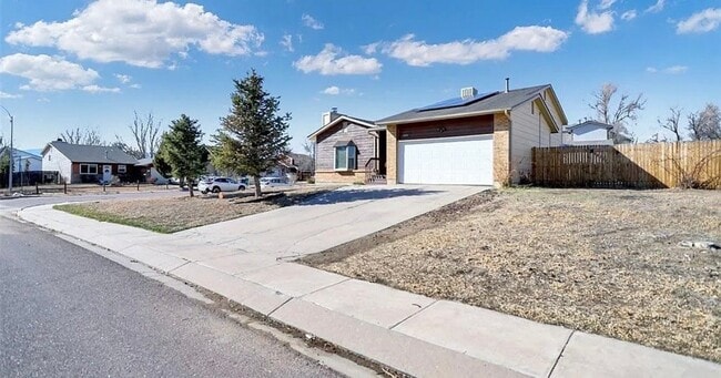 Building Photo - 1001 Bromefield Dr