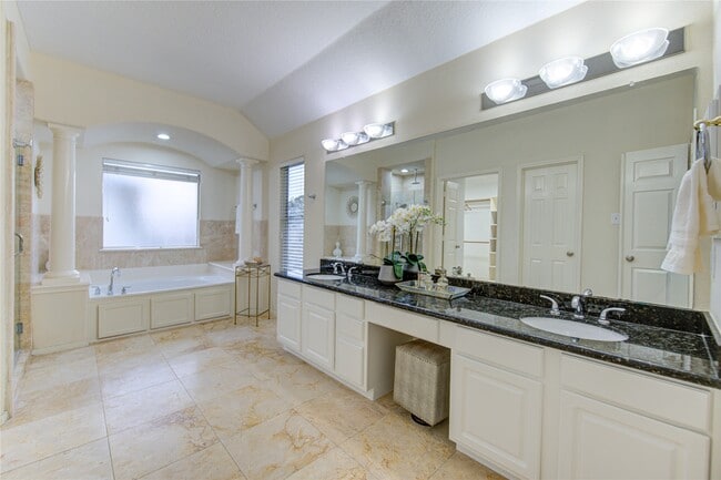 Building Photo - 2327 Centerbrook Ln